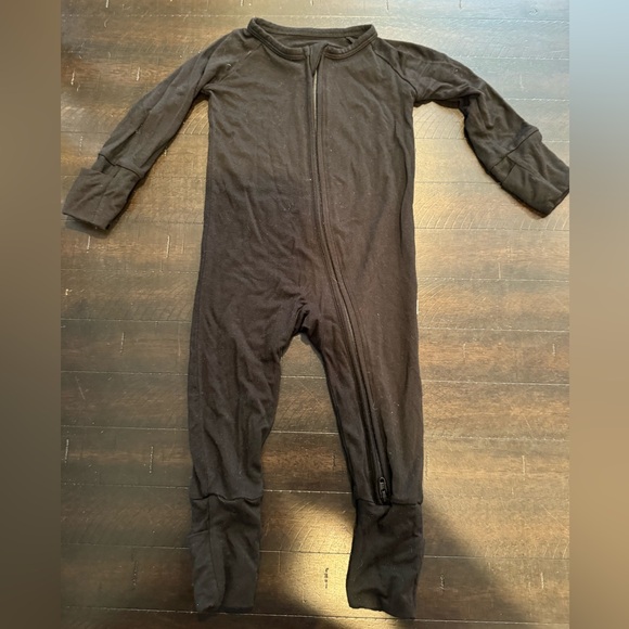 Little Sleepies Solid Black 0-3 months Zippie - Picture 1 of 3